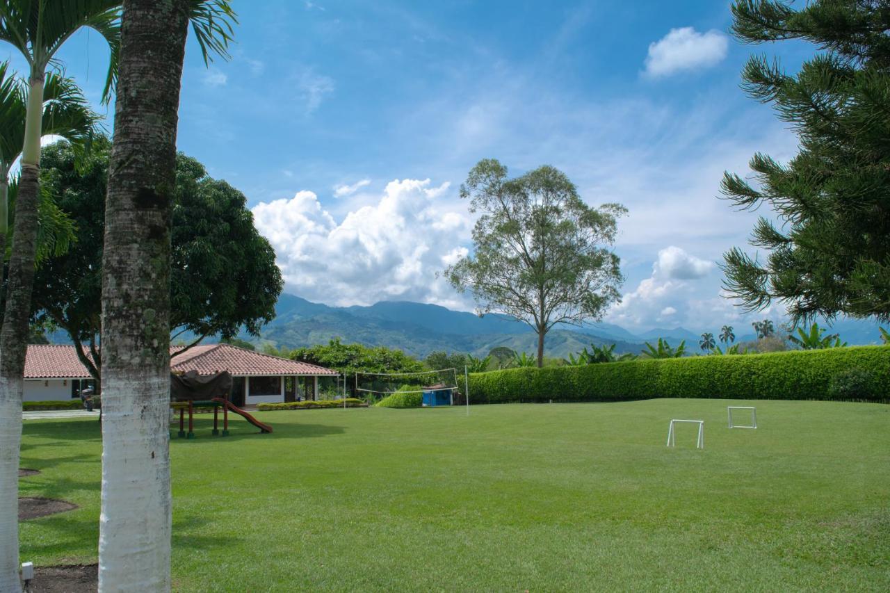 Chalet La Alemania Calarca Exterior photo