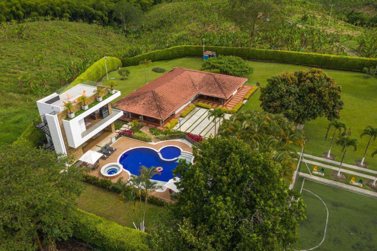 Chalet La Alemania Calarca Exterior photo