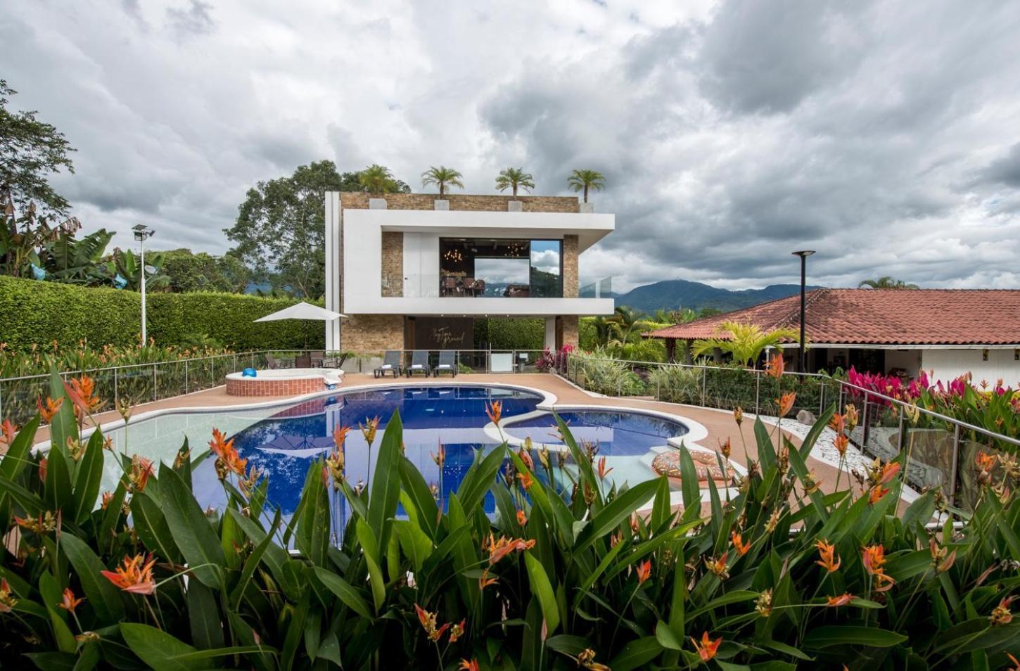 Chalet La Alemania Calarca Exterior photo
