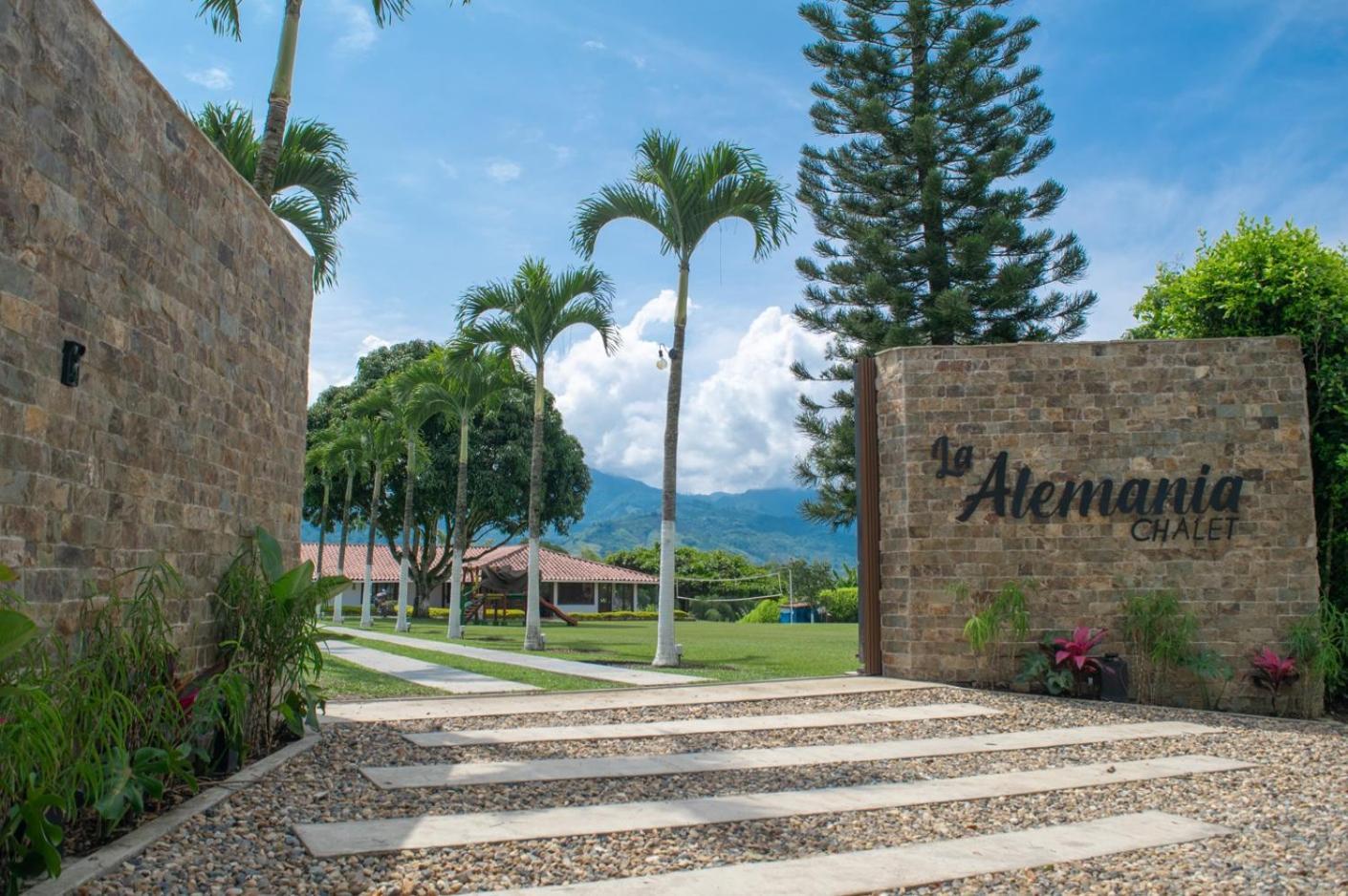Chalet La Alemania Calarca Exterior photo