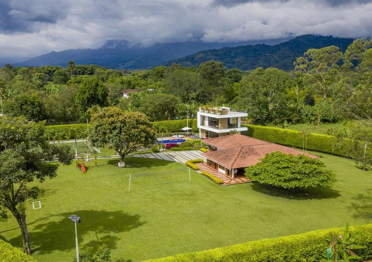 Chalet La Alemania Calarca Exterior photo